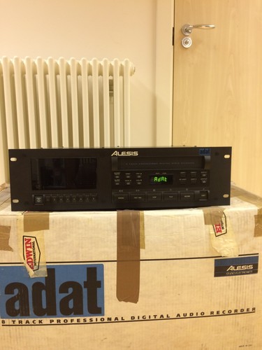 Alesis adat track - alesis,